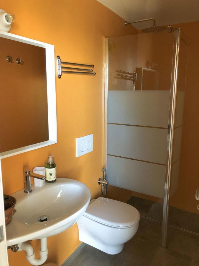 ססלו Agriturismo Cascina Cornelli מראה חיצוני תמונה